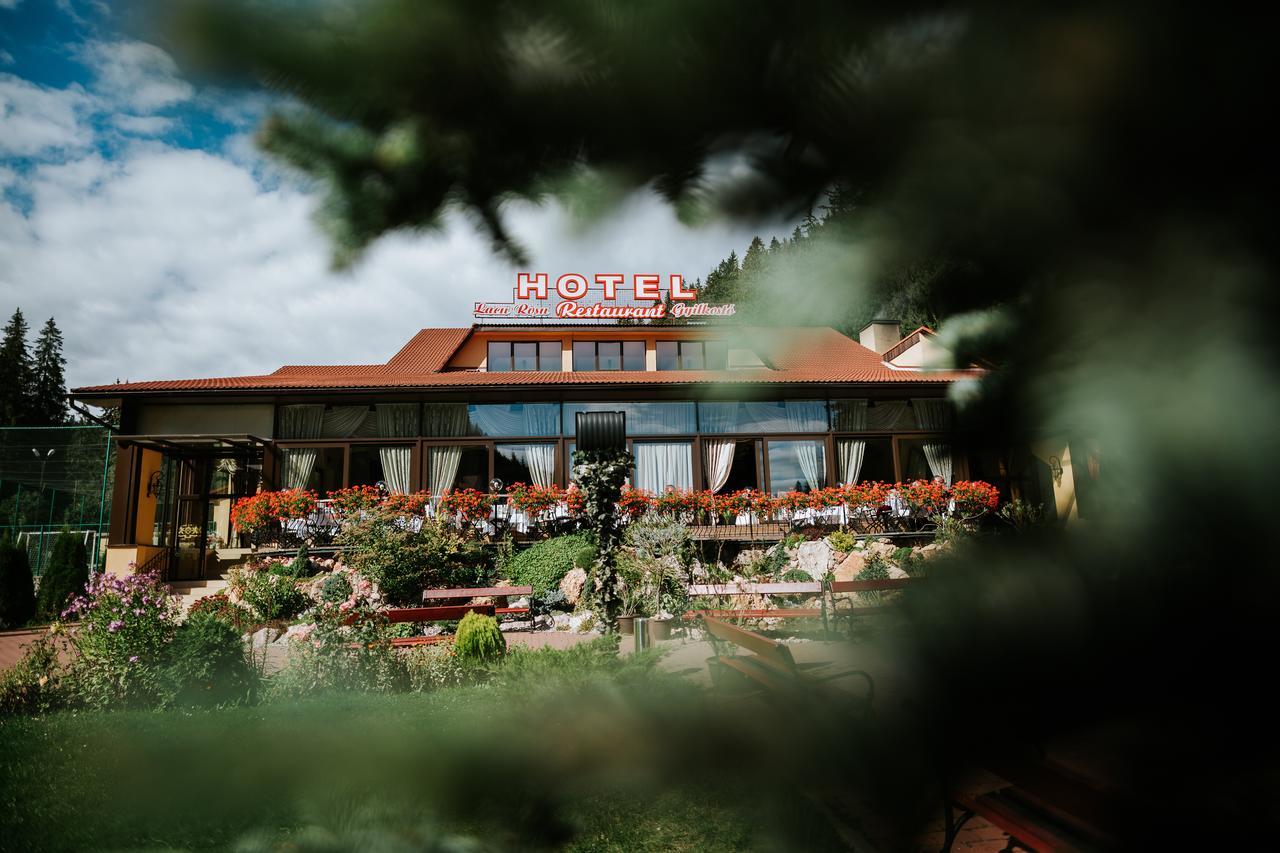 Hotel Lacu Rosu Exteriör bild
